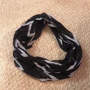 Infinity scarf